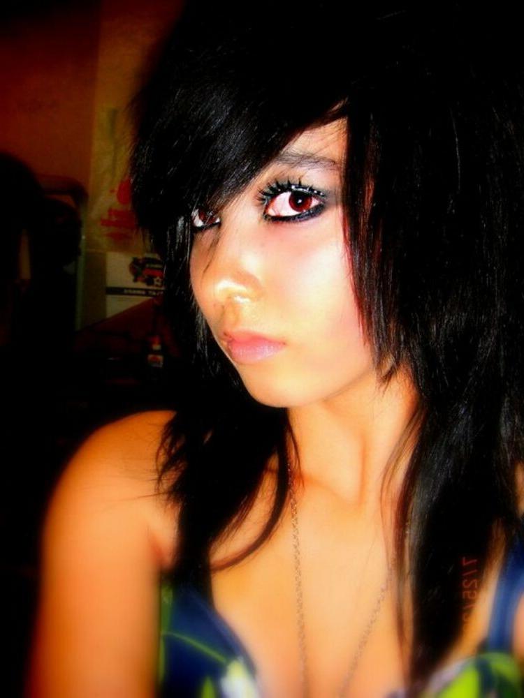 15P Emo gfs posing and selfshot gallery 3