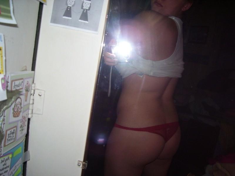 8P Gal shamelessly covers huge boobs and fingers cunt