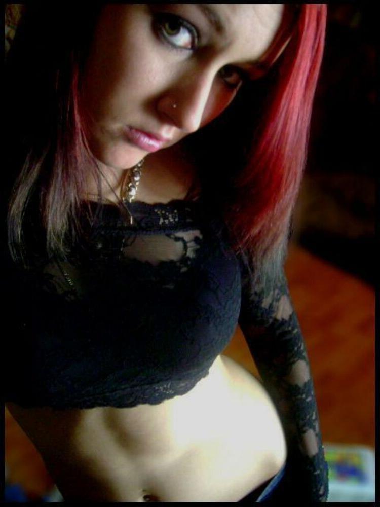 15P Emo teen girlfriends posing and selfshot pics 12