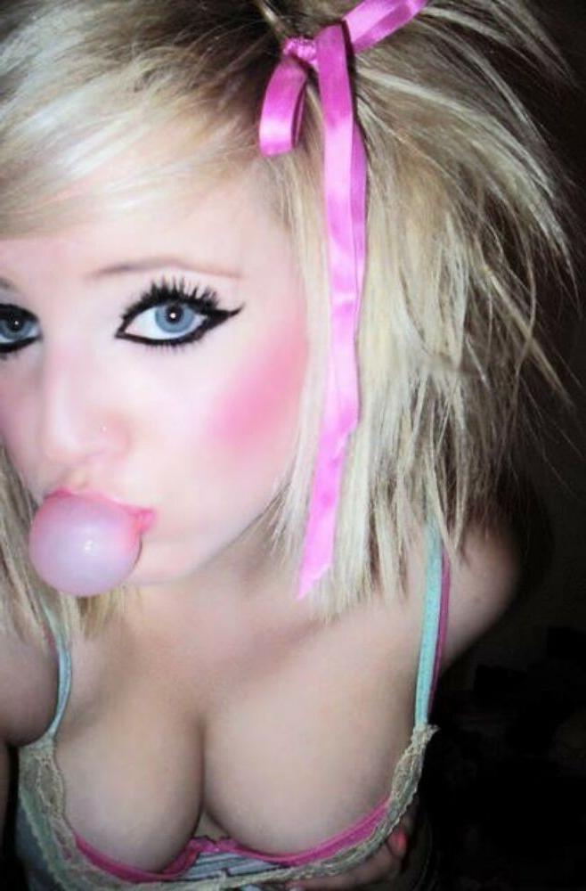 15P Emo teen girlfriends posing and selfshot pics 18