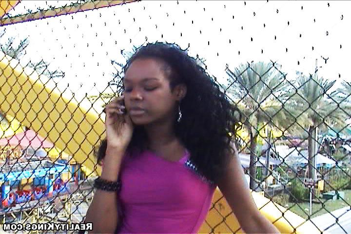 11P Click here to view hot black booty babe suck my cock on the corner in hialeah mi