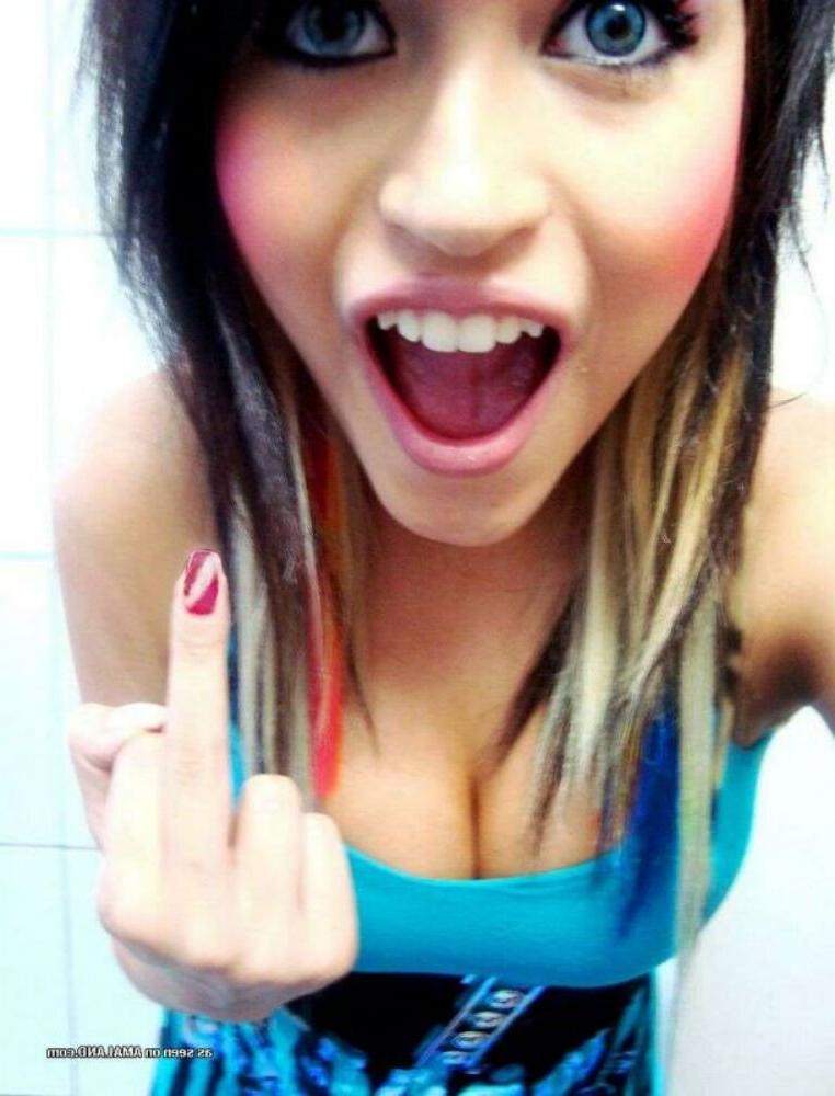 15P Emo and goth gfs posing and selfshot pics 7