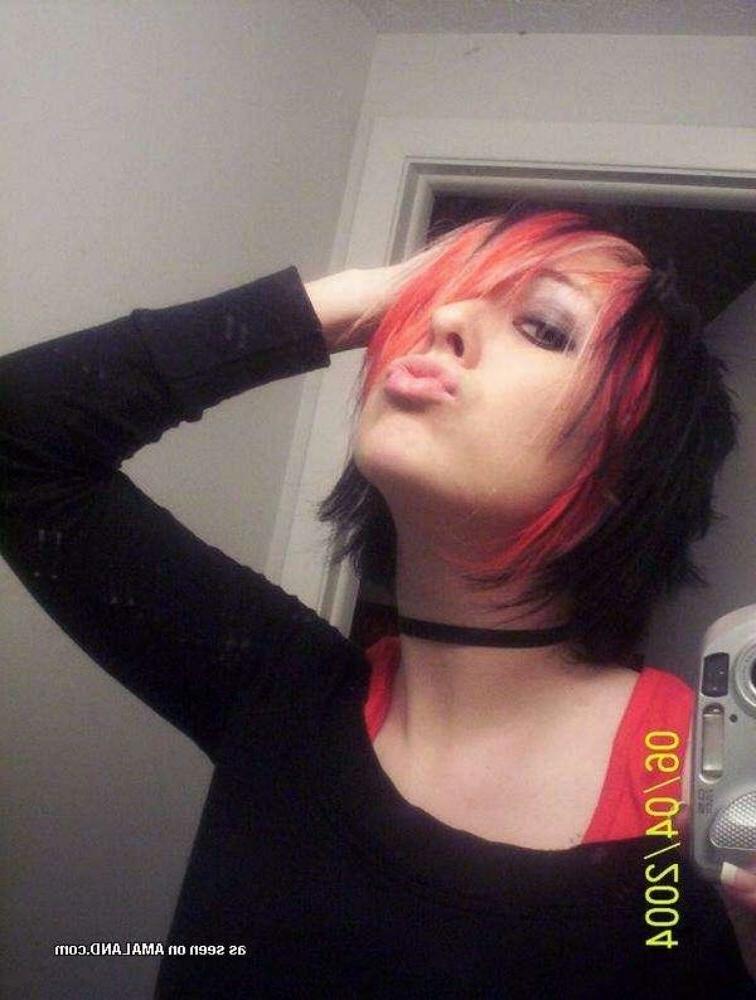 15P Emo and goth gfs posing and selfshot pics 7