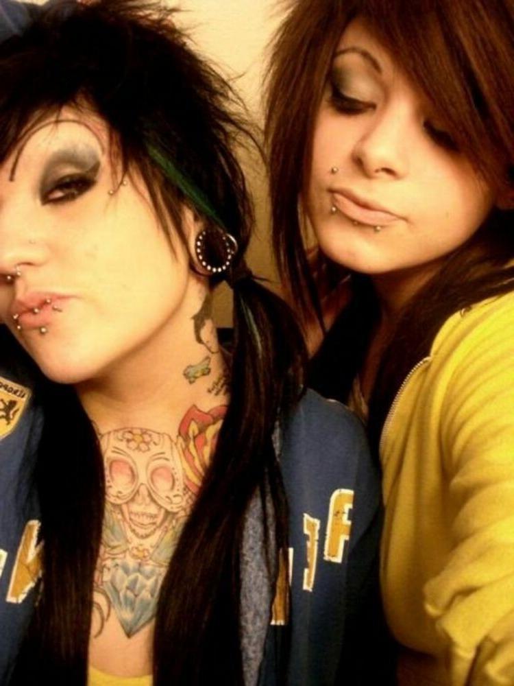 15P Emo and goth gfs posing and selfshot pics 11