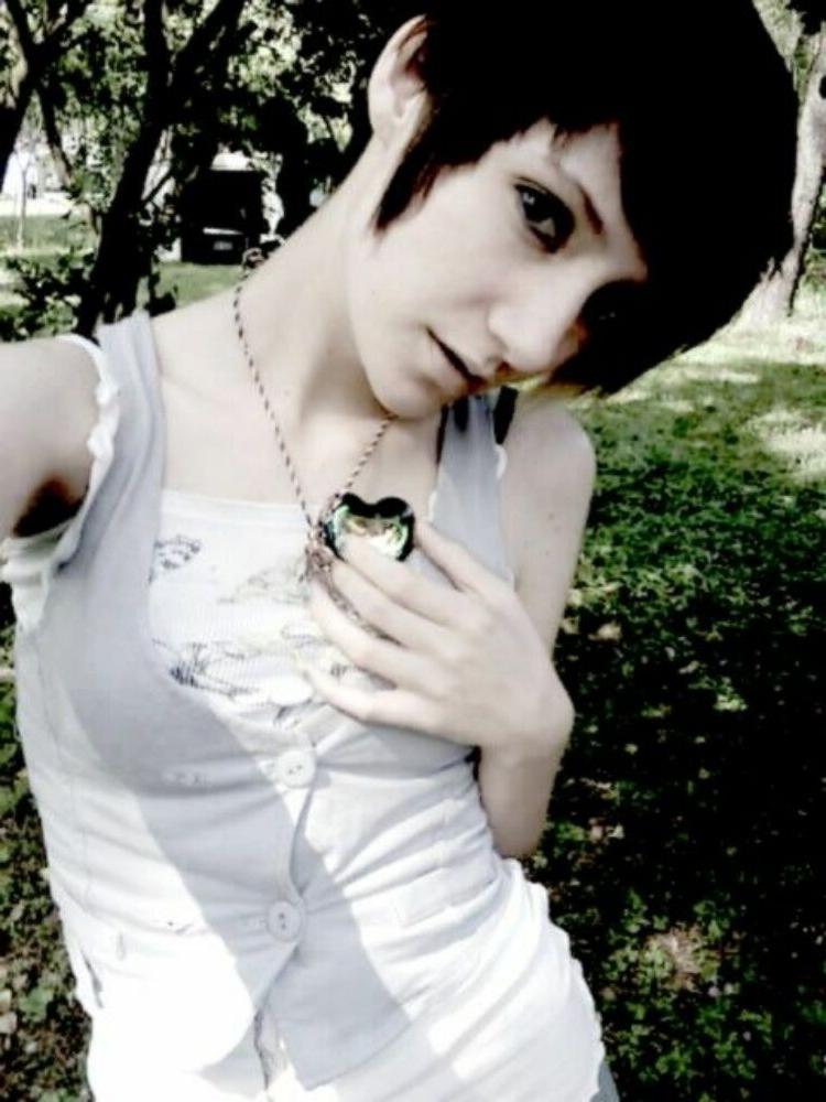 15P Emo and goth gfs posing and selfshot pics 11