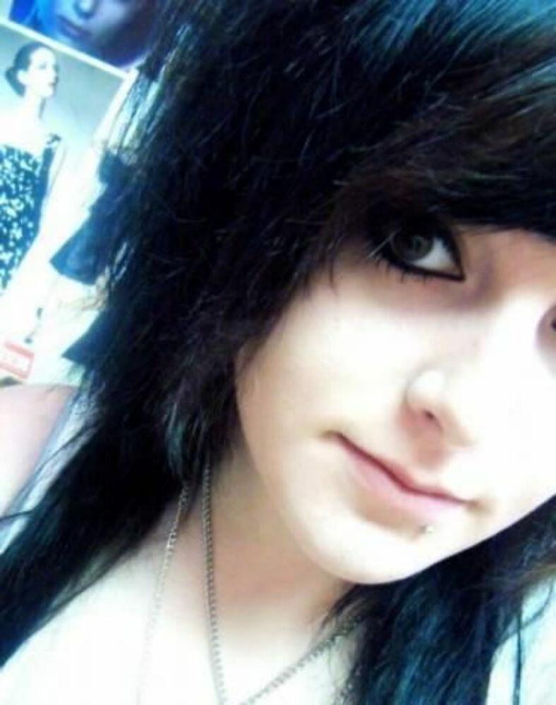 15P Emo and goth gfs posing and selfshot pics 12