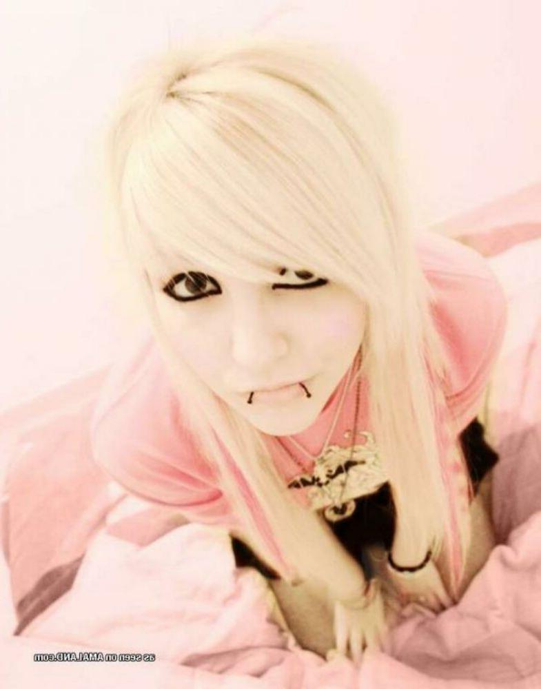 15P Emo and goth gfs posing and selfshot pics 12