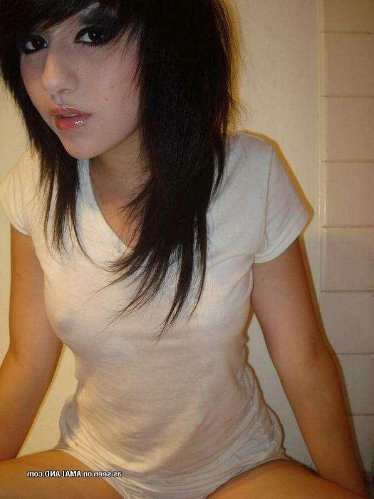 15P Emo and goth gfs posing and selfshot pics 12