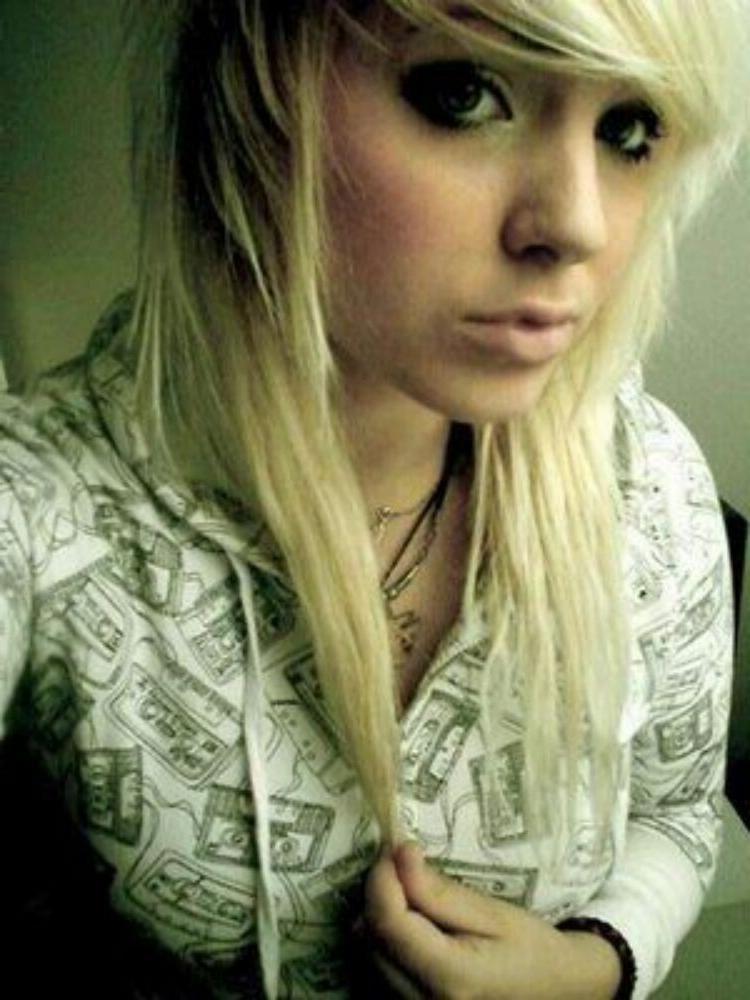 15P Emo and goth gfs posing and selfshot pics 16