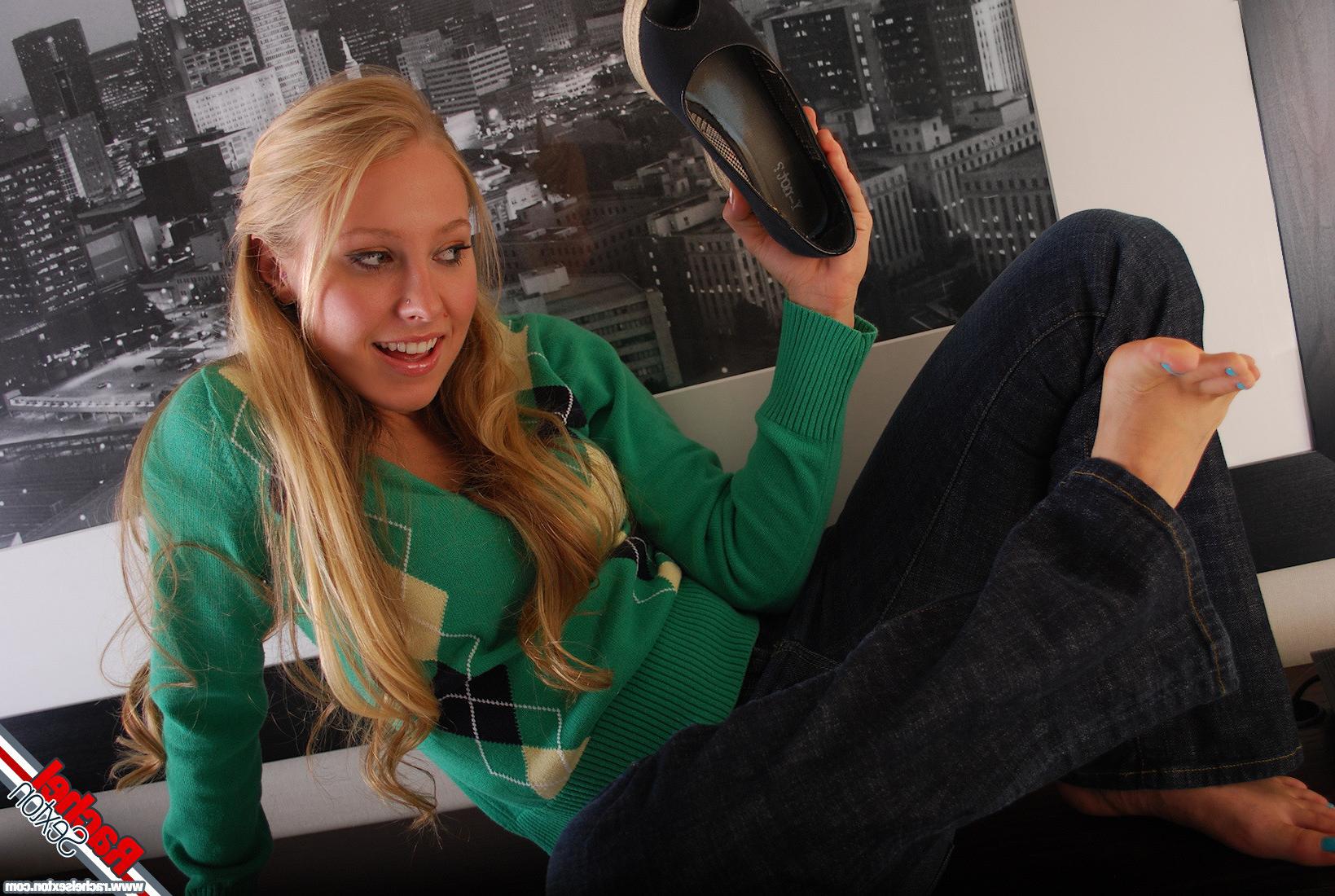 15P Rachel Sexton in her everyday street clothes