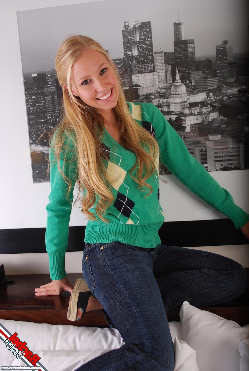 15P Rachel Sexton in her everyday street clothes