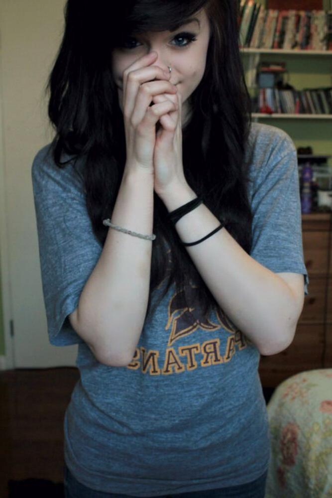 15P Emo gfs posing and selfshot gallery 15