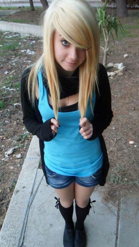 15P Emo gfs posing and selfshot gallery 11