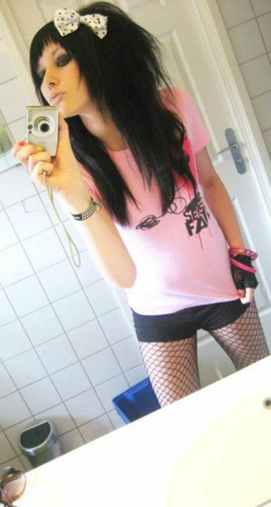15P Emo gfs posing and selfshot gallery 8