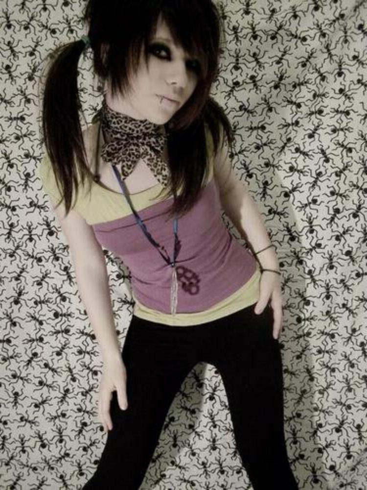 15P Emo-Freundinnen posieren und Selfshot-Galerie 1