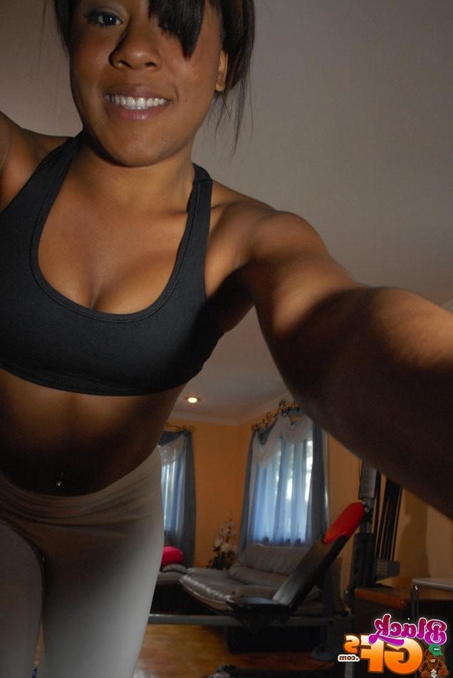15P Messy cumshot on amateur big round ebony GF booty