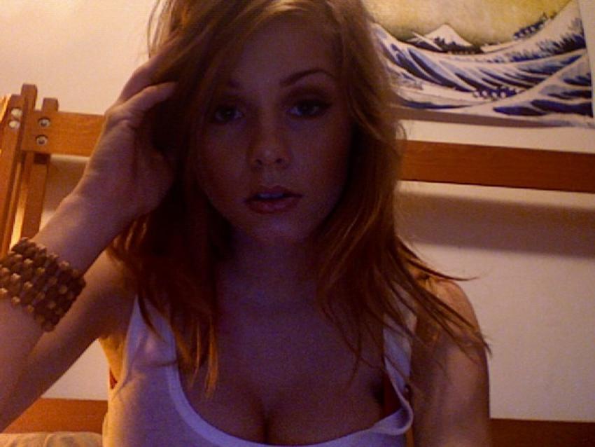 16P Hot amateurs wearing thongs