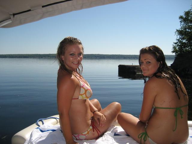 16P Beach babe in the nude
