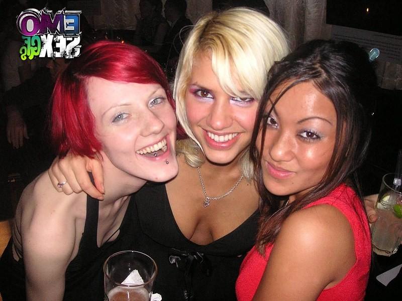12P Hot brunette in emo gf porn