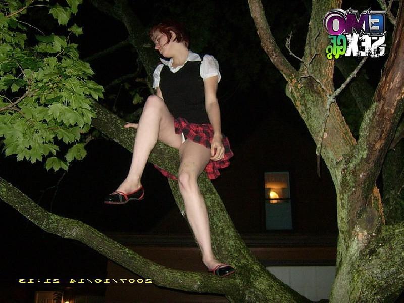 12P Nude sexy emo gf