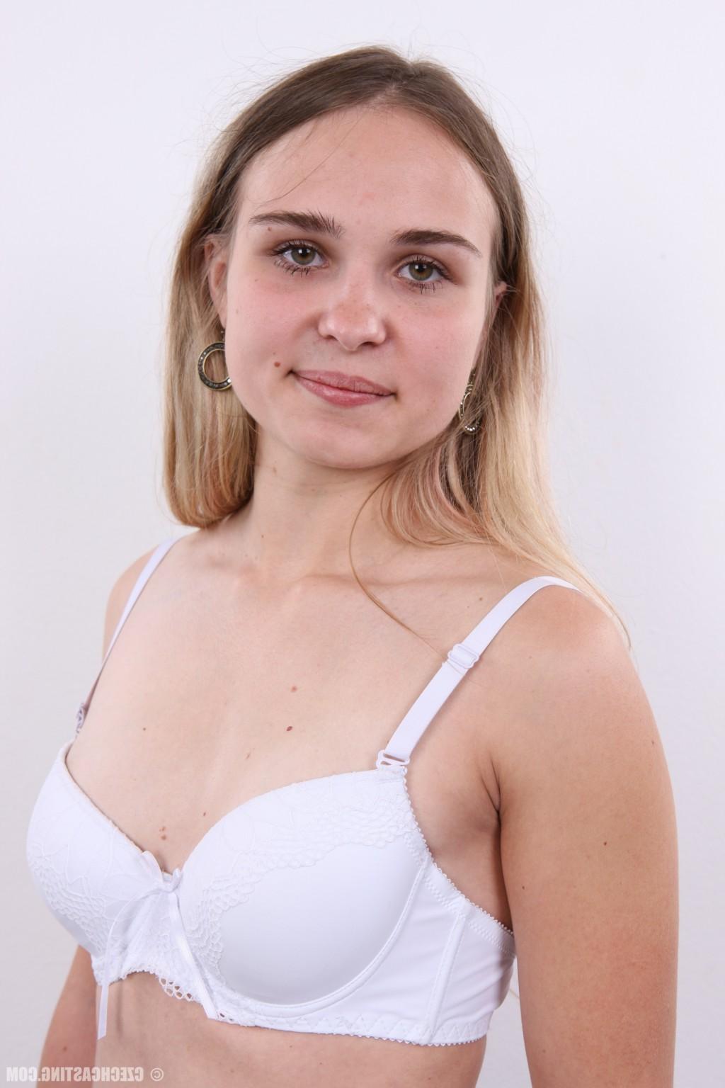 16P Czech Casting Veronika 0704