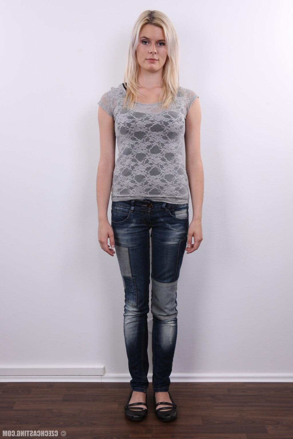 16P Czech Casting Lucie 2719