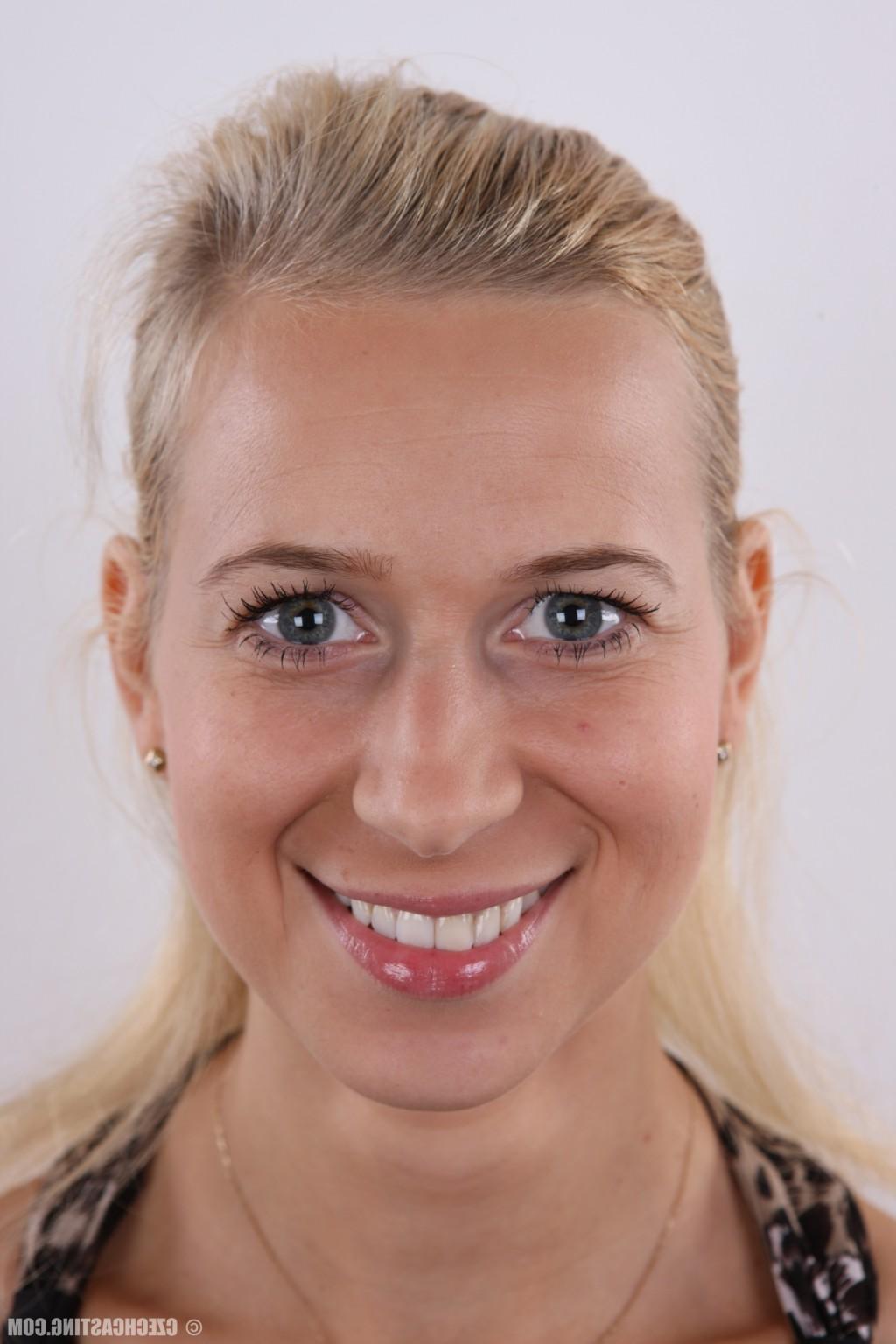 16P Czech Casting Marcela 2726