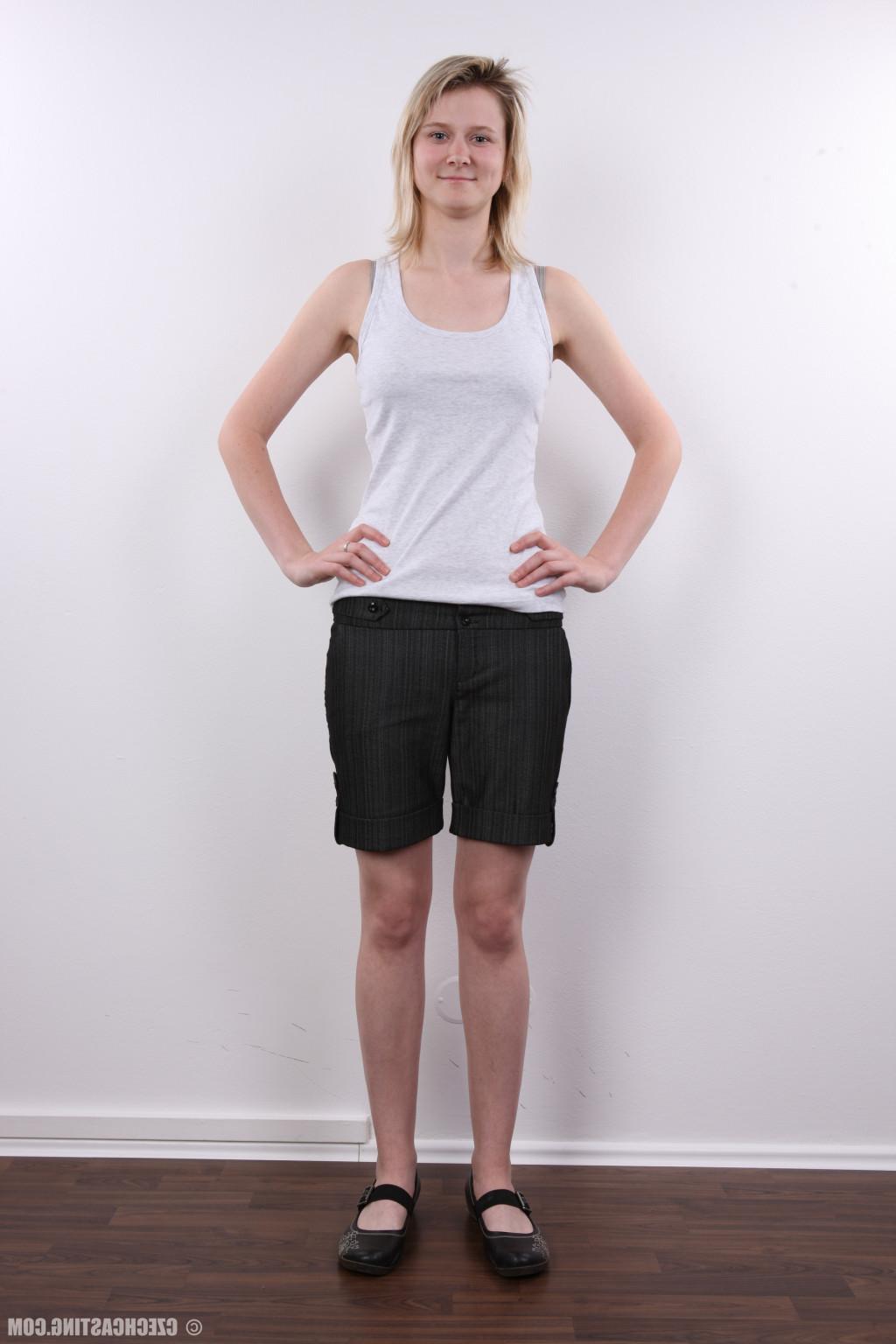 16P Czech Casting Monika 2909