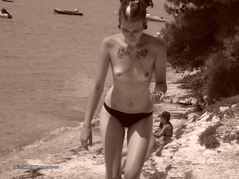 12P Inked and pierced punk GF goes topless