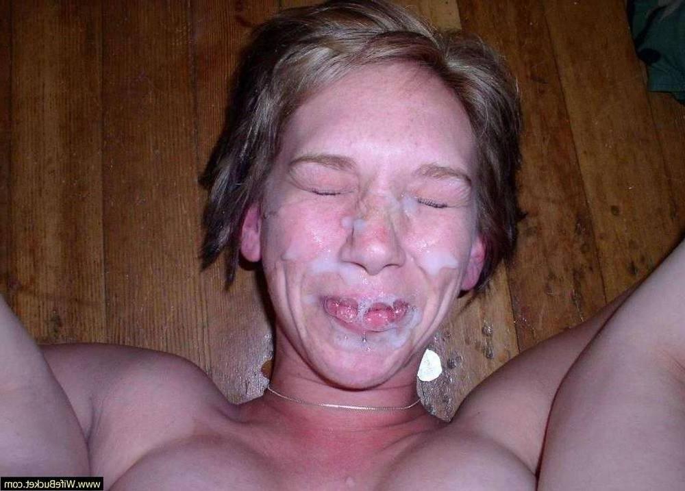 20P Sexy MILFs enjoying homemade sex fuck