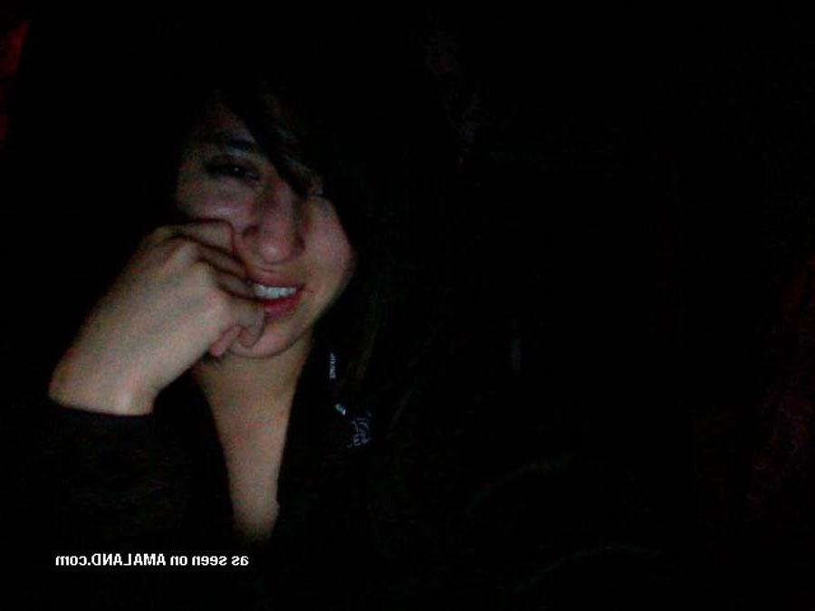 16P Sexy amateur Giselle being emo