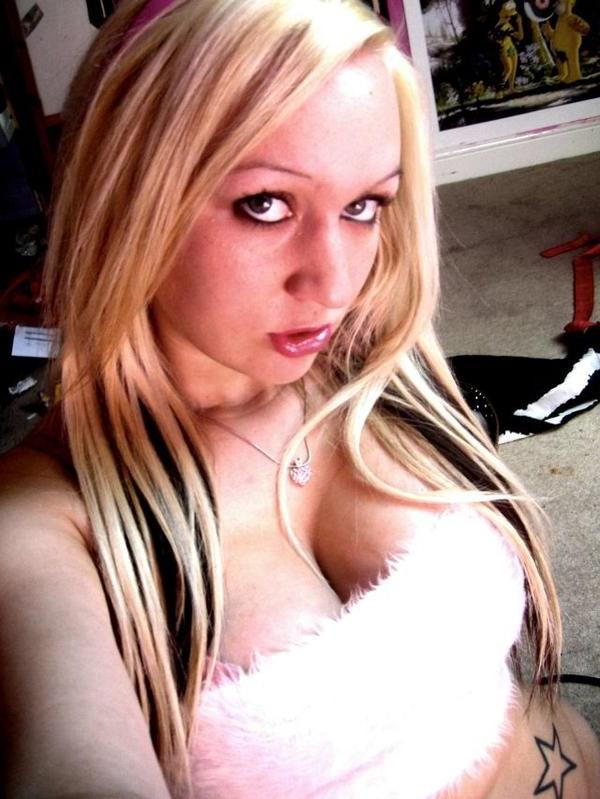 15P Hot blonde emo girls