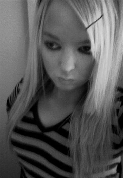 16P Self-shots of cute emo teens