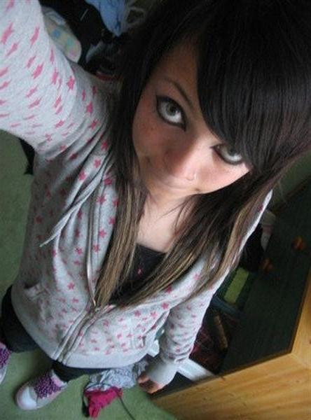 16P Self-shots of cute emo teens
