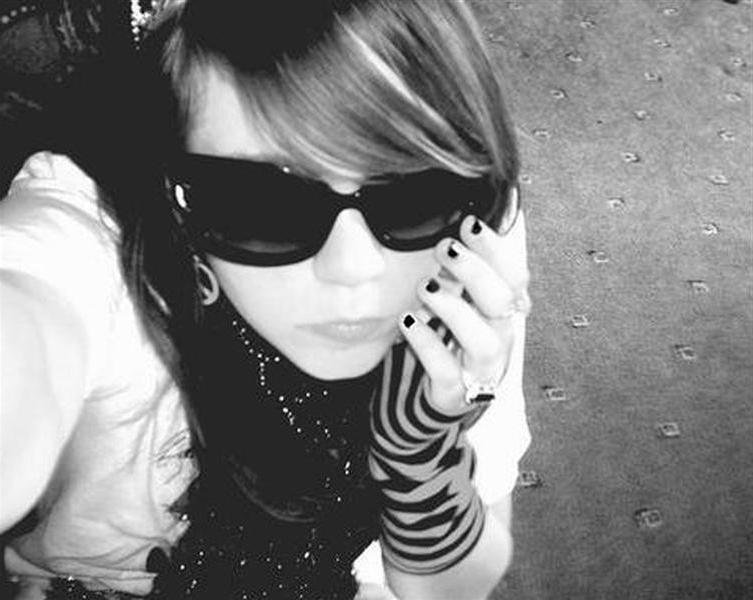 16P Self-shots of cute emo teens