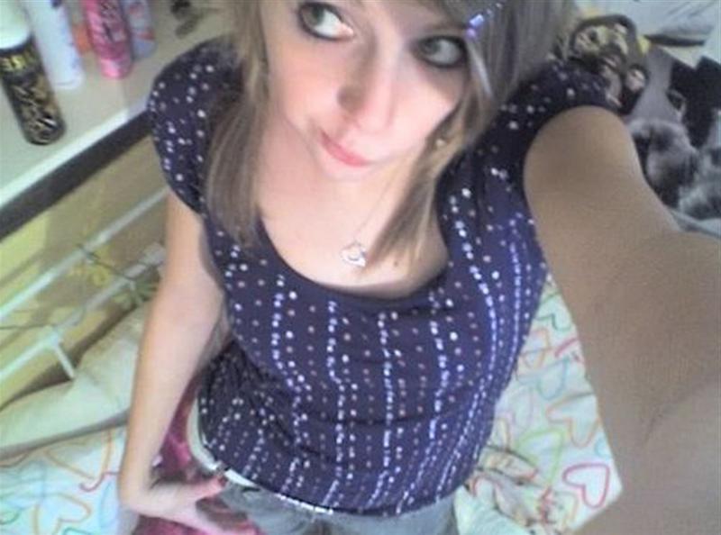 16P Self-shots of cute emo teens