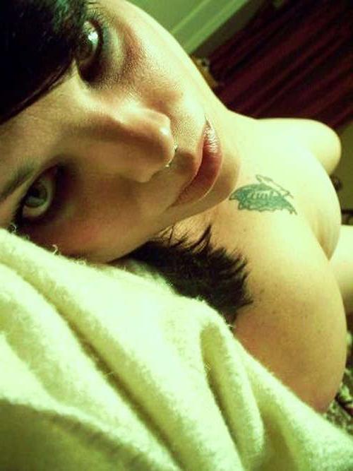 15P Tattooed hot emo babe
