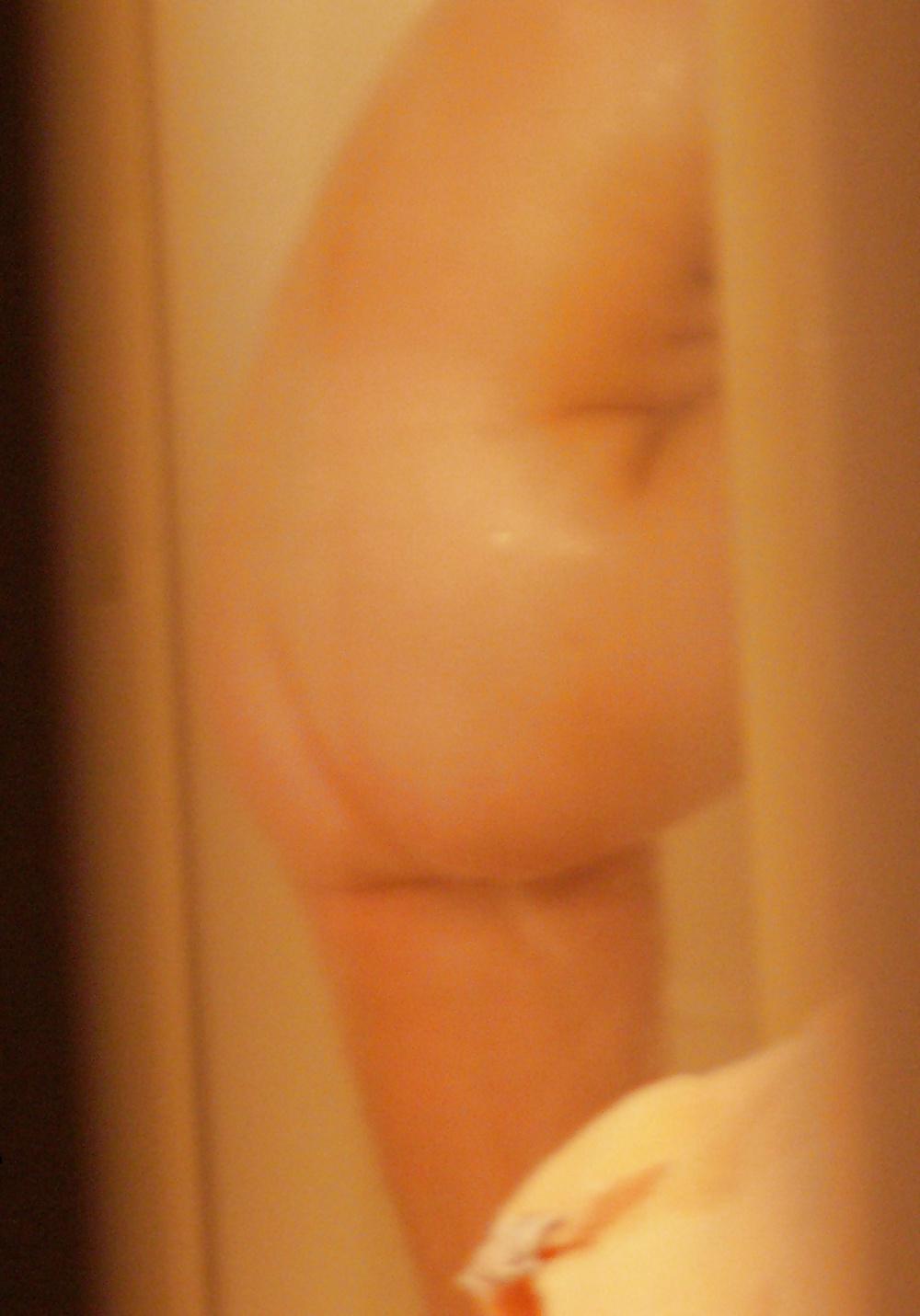 25P Spy on Milf with big nips 