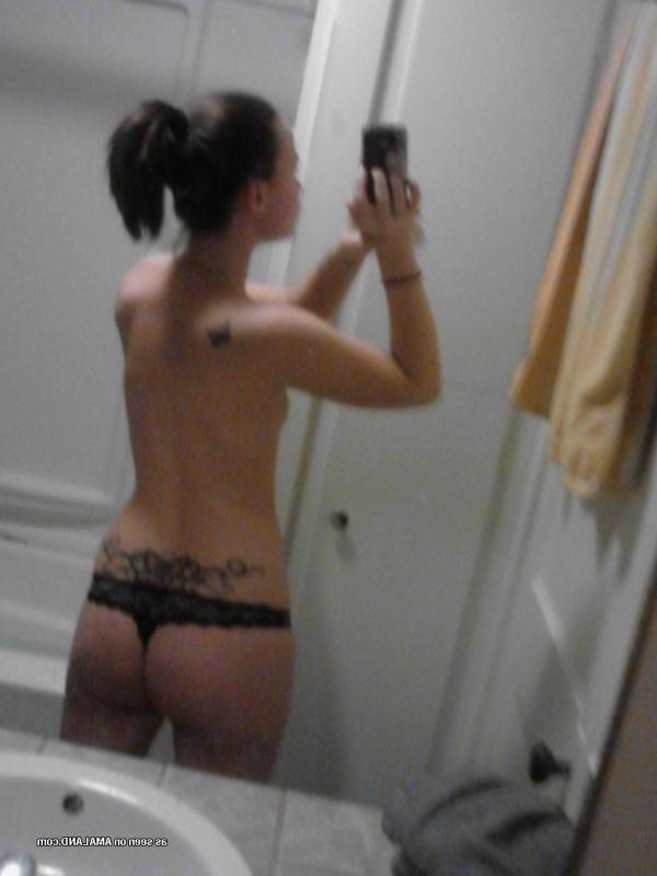 12P Gallery of sizzling hot sexy amateur emo GFs