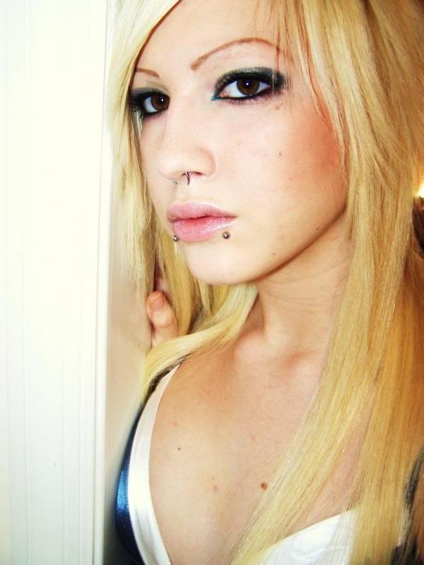15P Hot blonde emo girls