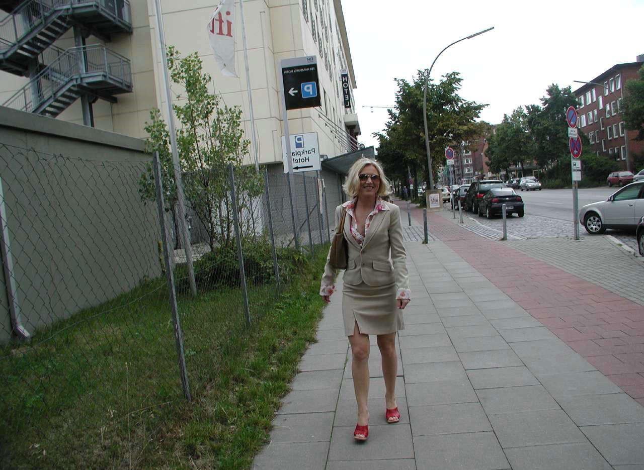 15P Kinky German MILF