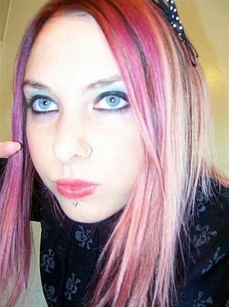16P Emo teens cute close-up pics