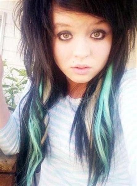 16P Emo teens cute close-up pics