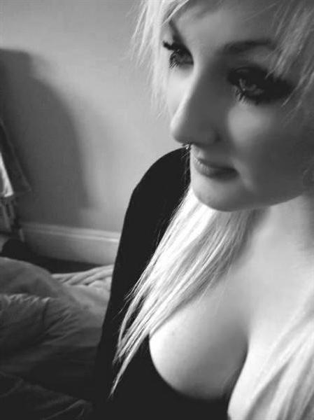 16P Emo teens cute close-up pics