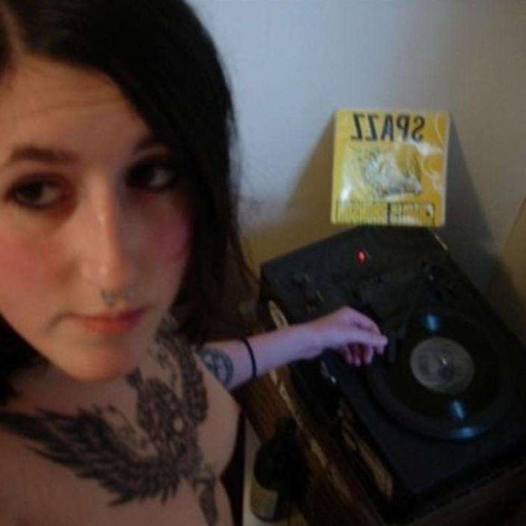15P Hot tattooed emo amateur GF