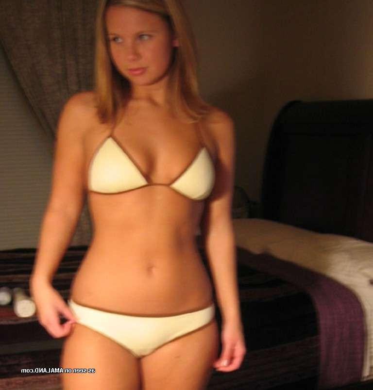 15P Amateur teen GF with pierced nipples and pussy toys for creampie