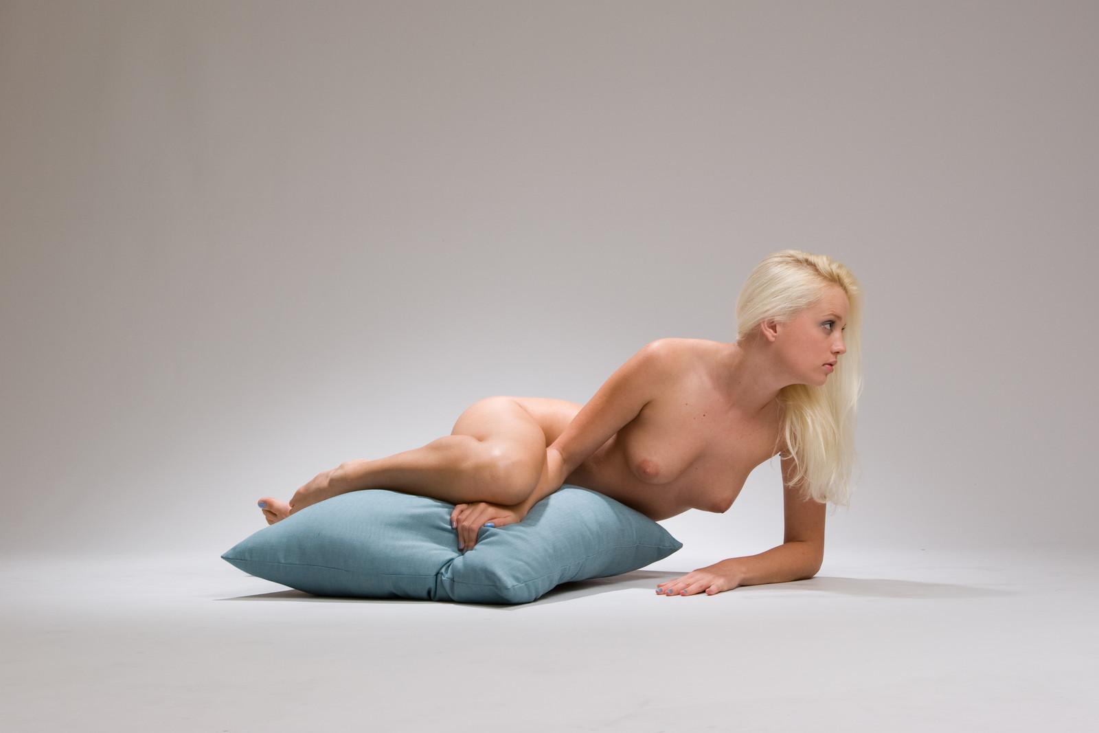 16P Tatyana Girl and Her Pillow 3