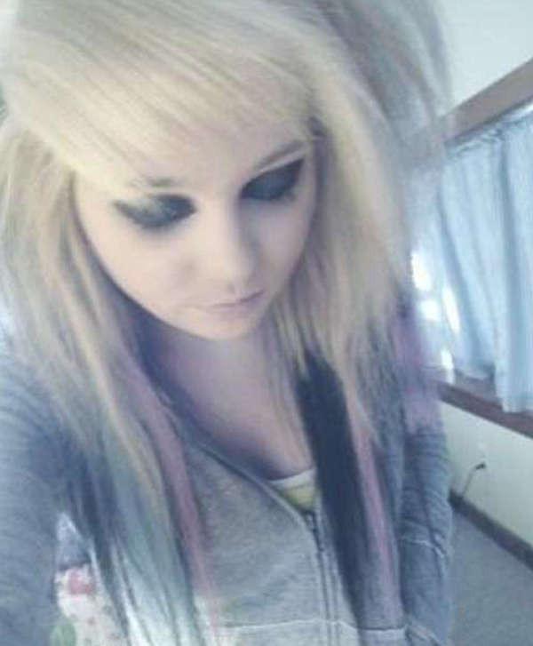 16P Camwhoring emo and punk babes