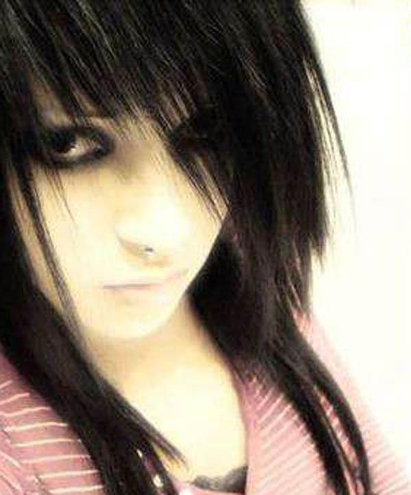 16P Camwhoring emo and punk babes
