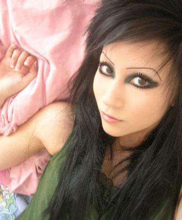 16P Camwhoring emo and punk babes